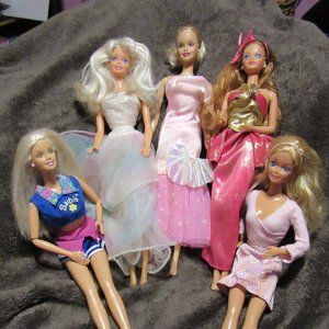 Vintage Group of 1966  Barbies